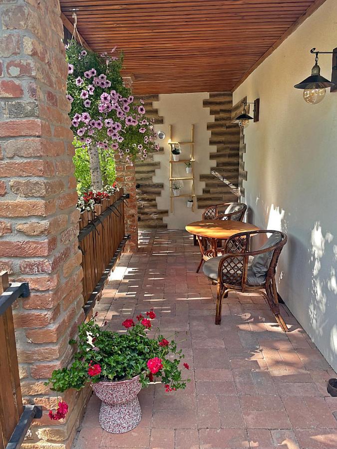 Cityside Cottage Eger Exterior photo